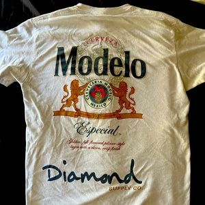 Diamond supply modelo shirt. Size medium